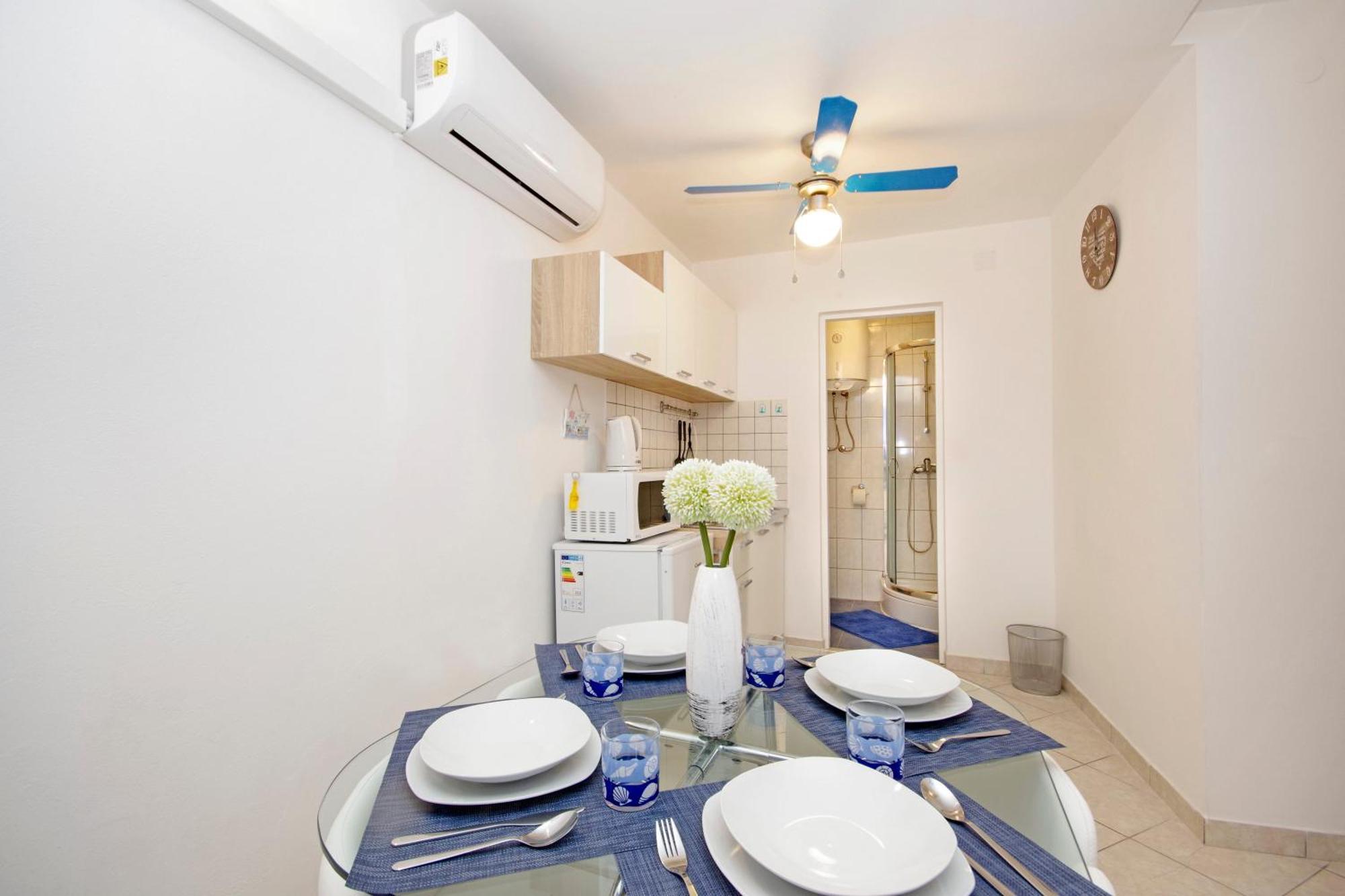 Zal Apartment Betina  Exterior photo