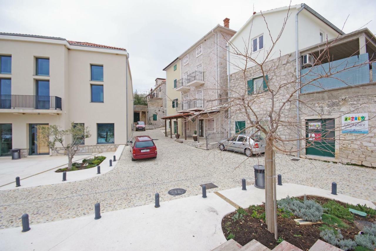Zal Apartment Betina  Exterior photo